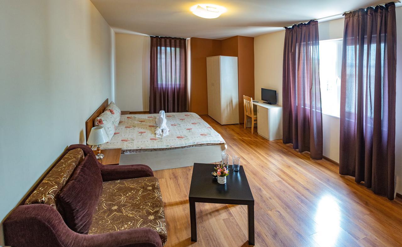 Hotel West Blagoevgrad Esterno foto
